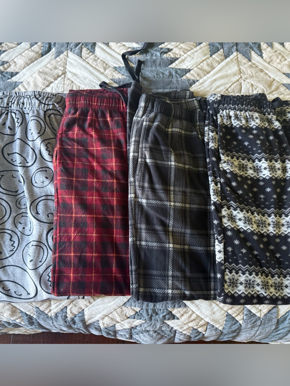 Mens Sonoma Size Small 4 Pair Fleece PJ Pull-On Bottoms